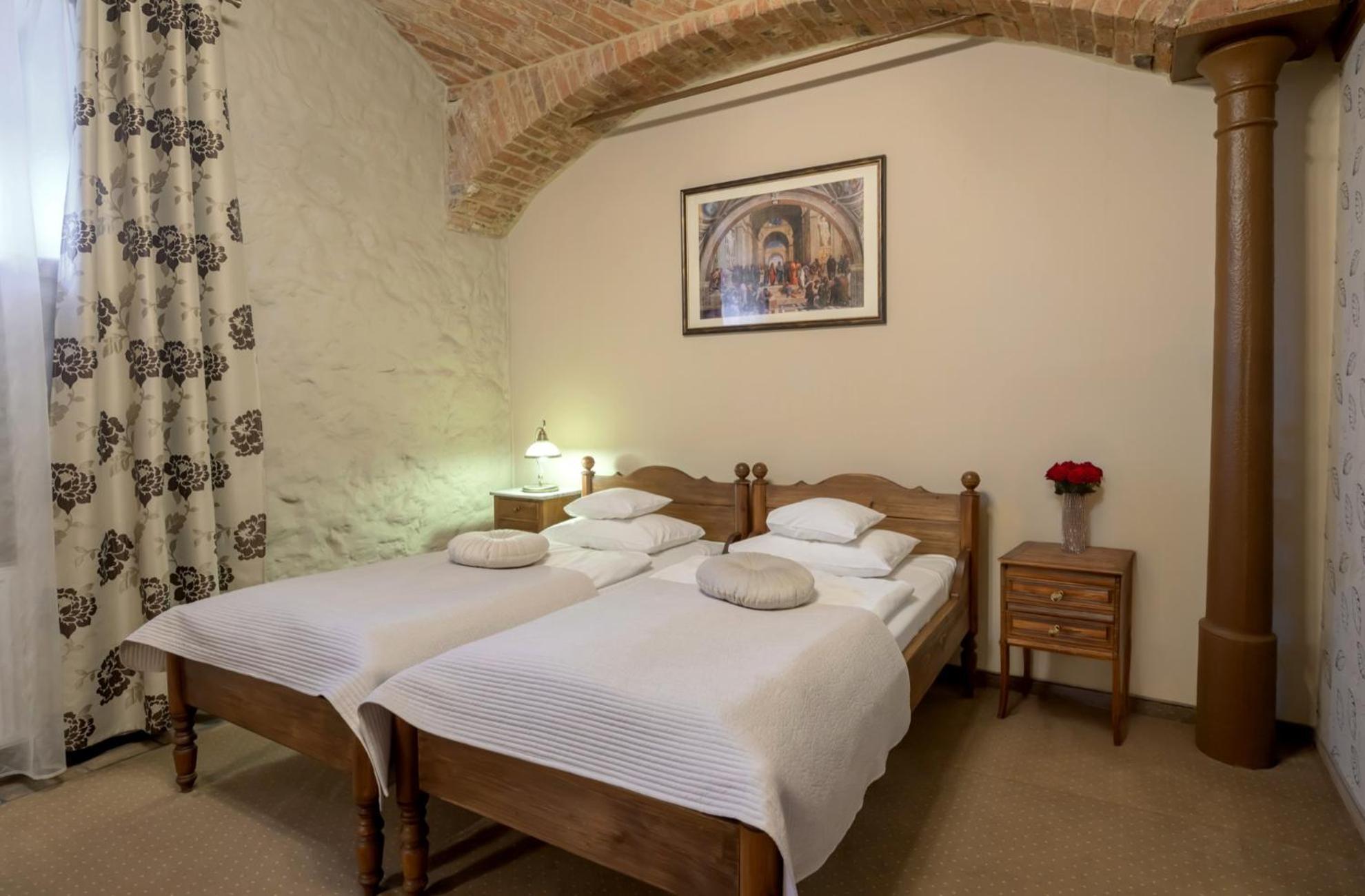 Zabi Dwor - Hotel - Restauracja - Spa Zielona Góra Esterno foto