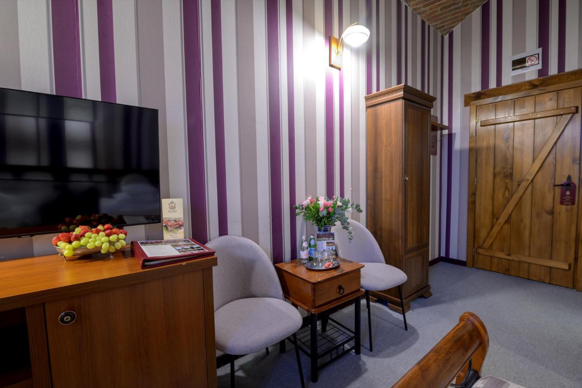 Zabi Dwor - Hotel - Restauracja - Spa Zielona Góra Esterno foto